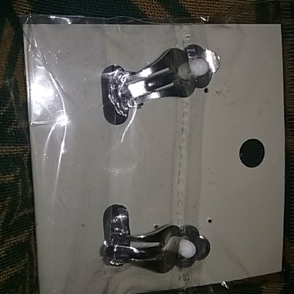 Jewelry - Picture 2 of 2